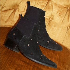 Stradivarius black studded booties